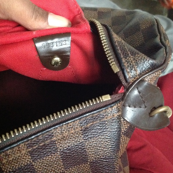 Louis Vuitton Speedy 30 Handbag - Picture 4 of 5